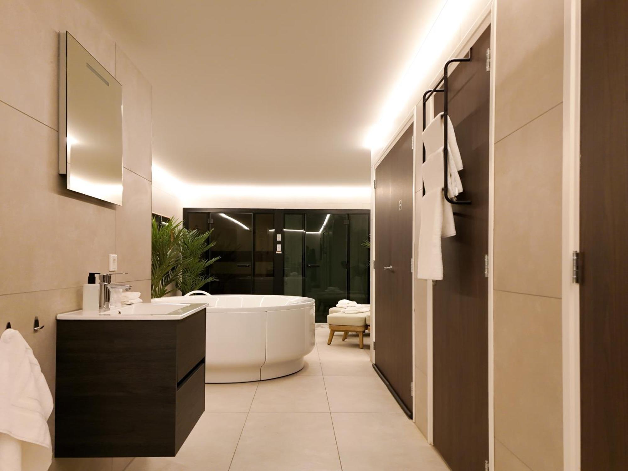 Hike & Bike Hotel Noordwolde  Eksteriør billede